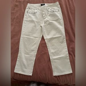 White crop jeans